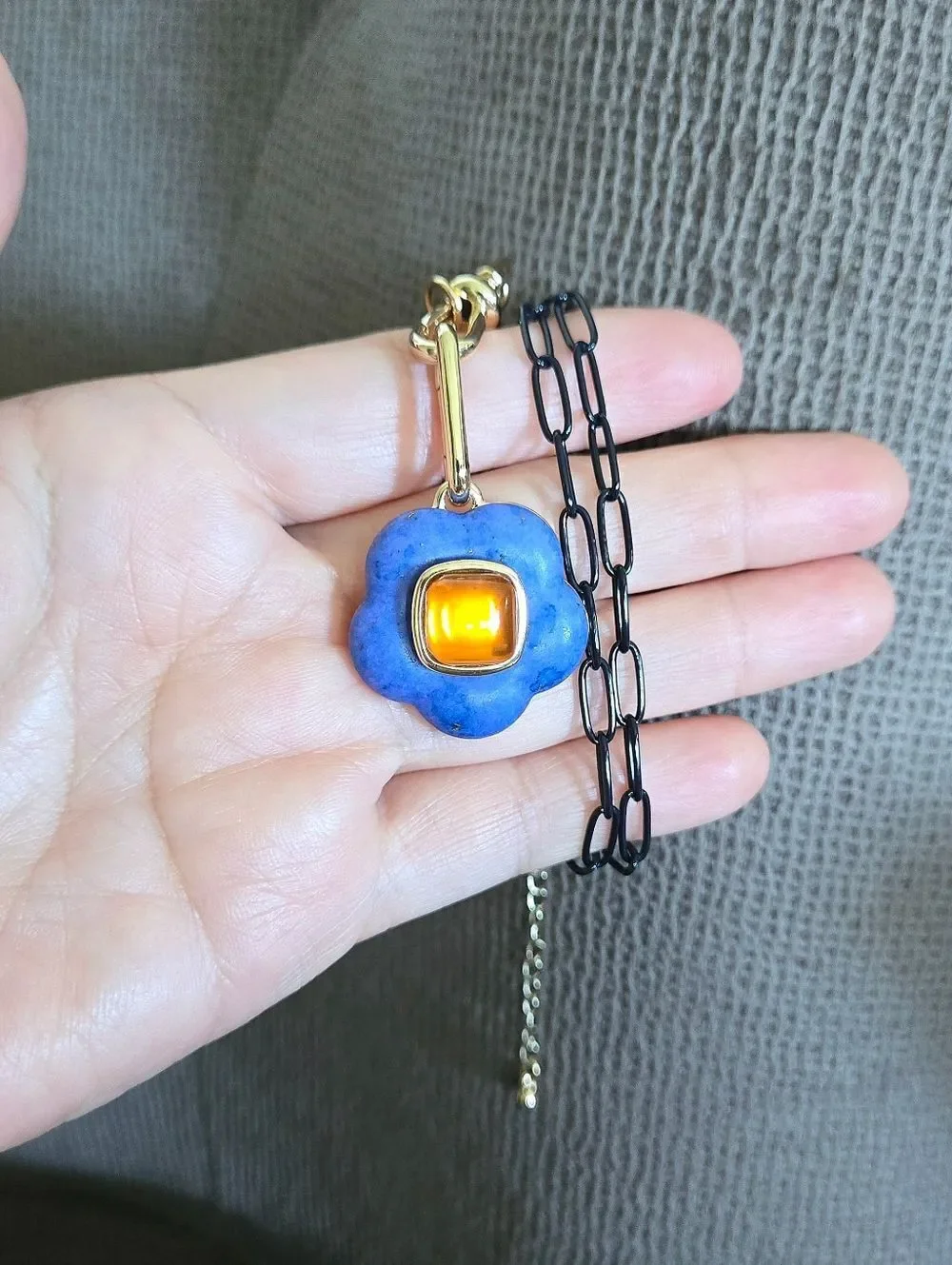 Blue💙 Flower🏵 Pendant Necklace on Black🖤 Paperclip📎 Chain⛓️ - NWOT